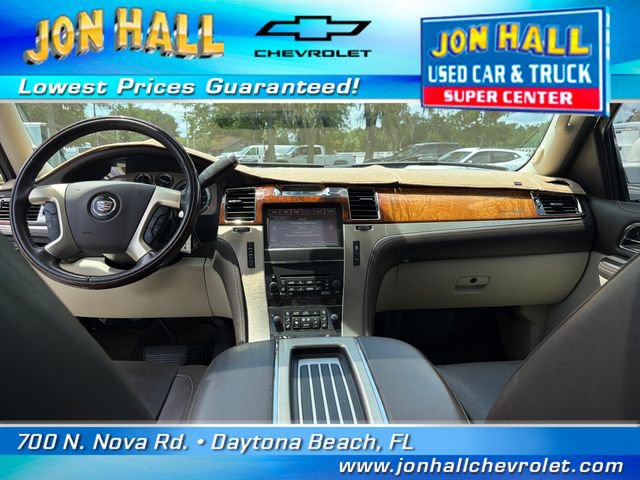 Used 2014 Cadillac Escalade Platinum AWD/4WD image 26