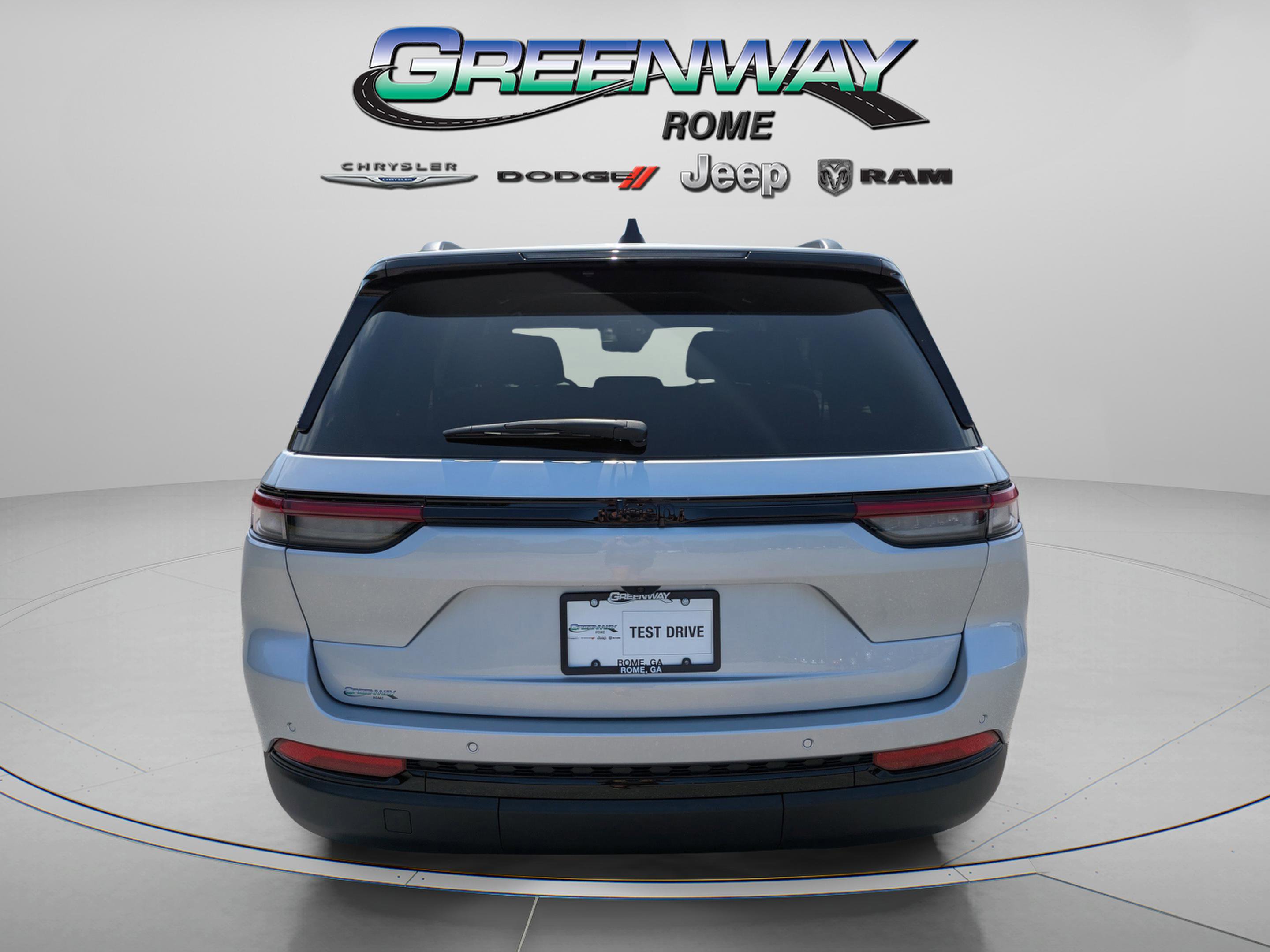 New 2025 Jeep Grand Cherokee Altitude image 6