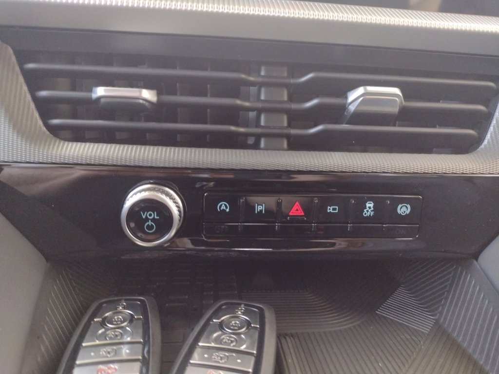 New 2025 Ford Explorer ST-Line image 15