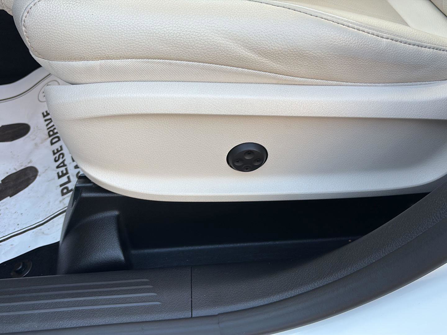 Used 2020 Mercedes-Benz GLB 250 4MATIC image 11