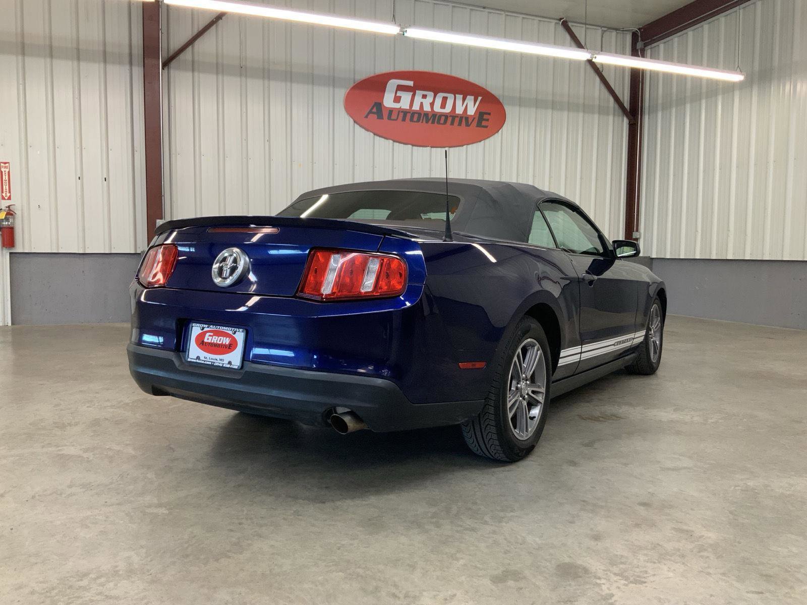 Used 2010 Ford Mustang Premium RWD image 37