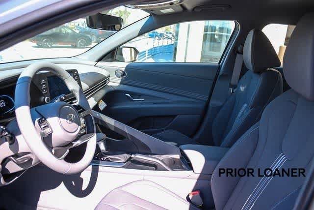 Certified 2025 Hyundai Elantra Sport FWD image 23