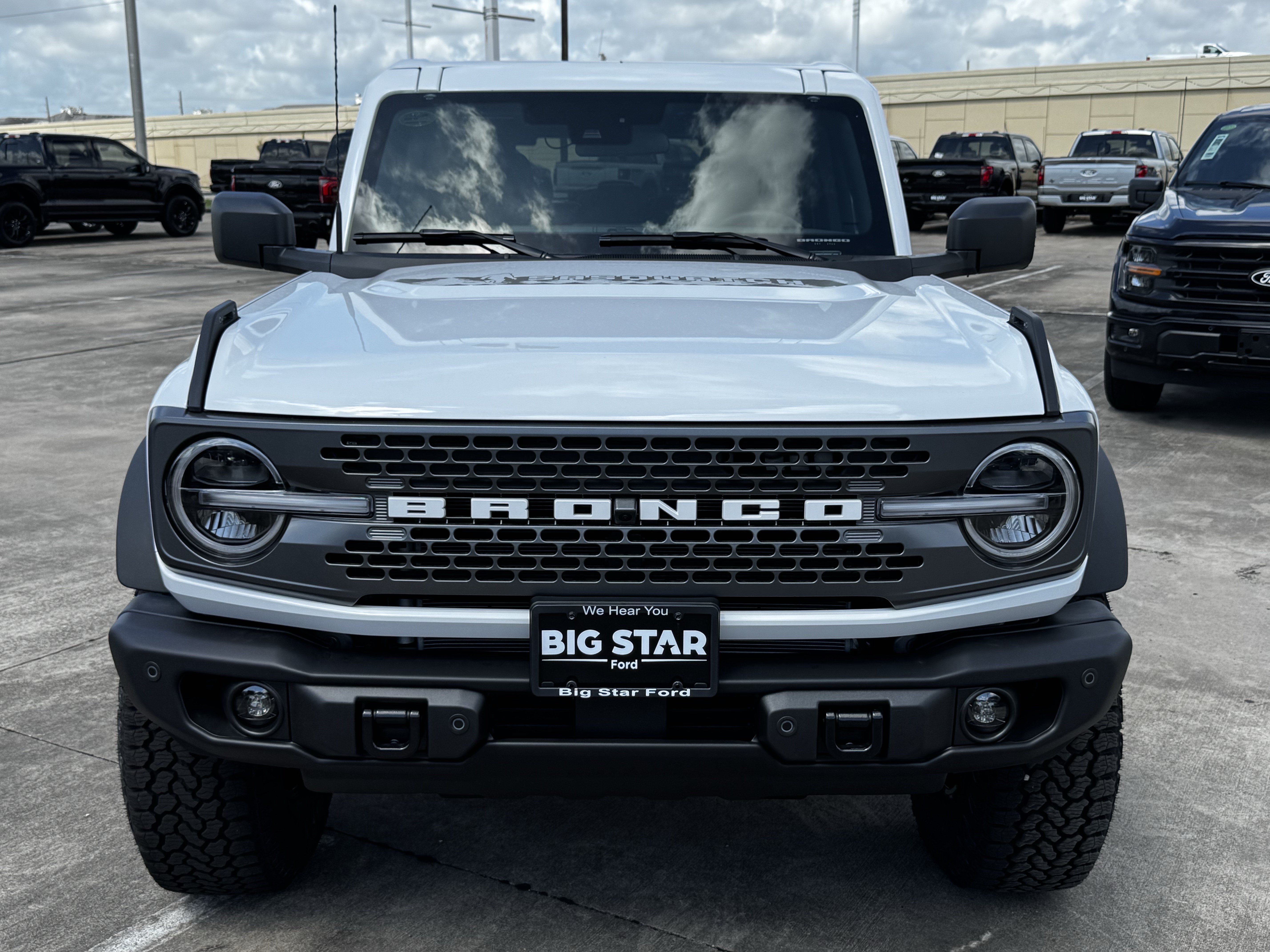 New 2026 Ford Bronco Badlands AWD/4WD image 3