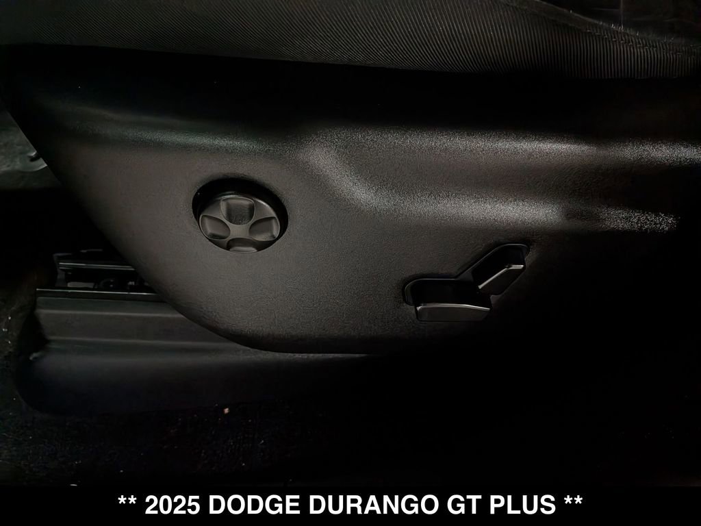 Used 2025 Dodge Durango GT AWD/4WD image 21