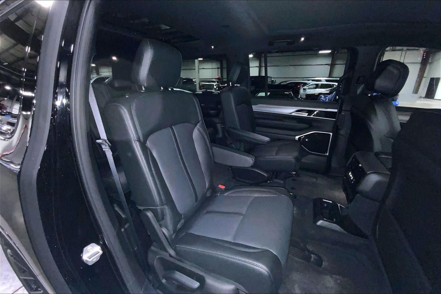 Used 2025 Jeep Wagoneer L Series III w/ Quick Order Package 25C Super AWD/4WD image 20