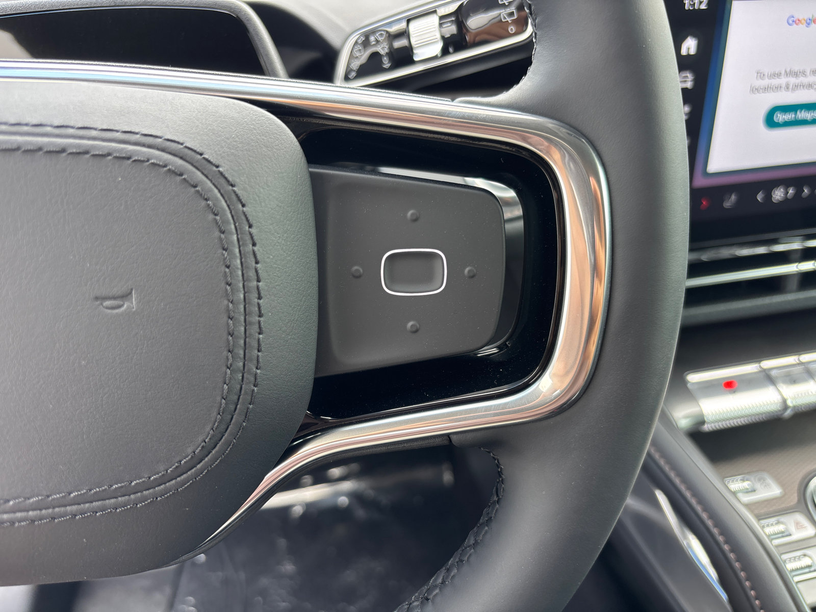 New 2026 Lincoln Nautilus Premier w/ Jet Appearance Package AWD/4WD image 18