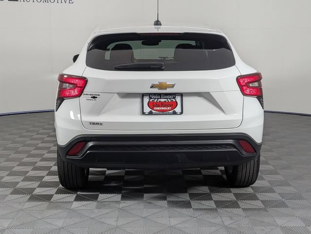 Used 2024 Chevrolet Trax LS w/ LS Convenience Package FWD image 6