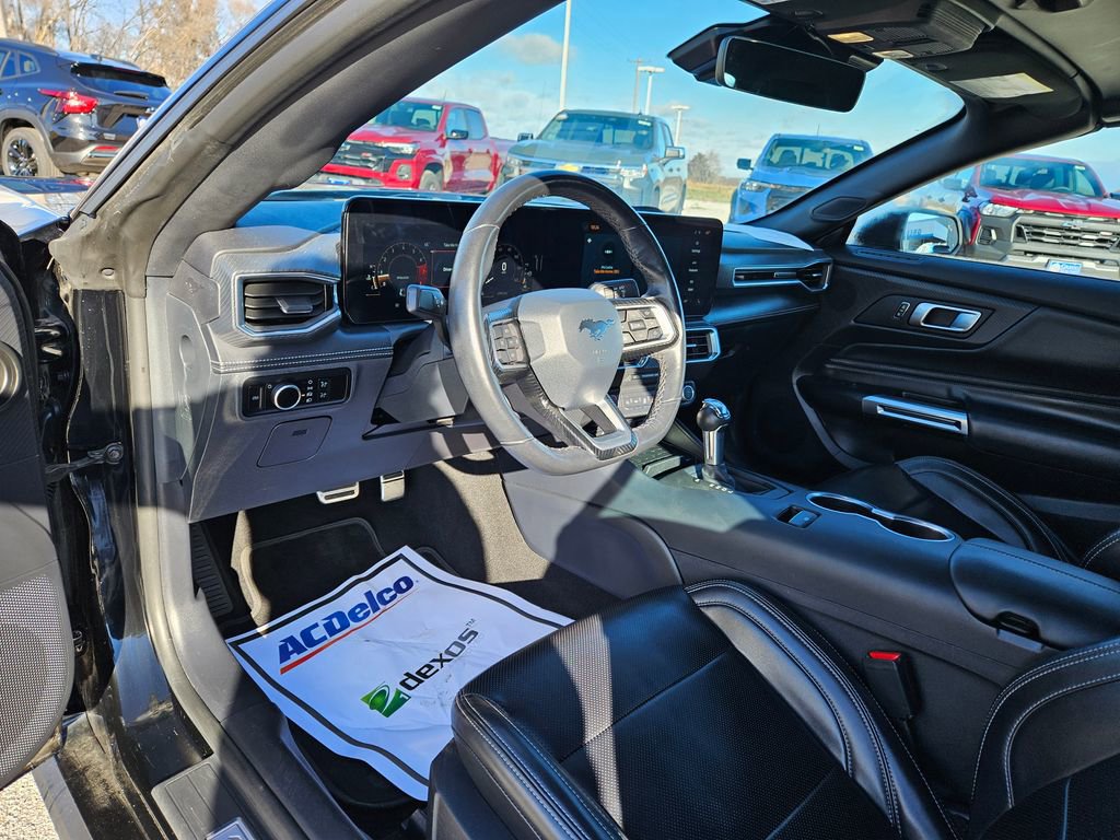 Used 2024 Ford Mustang Premium image 23