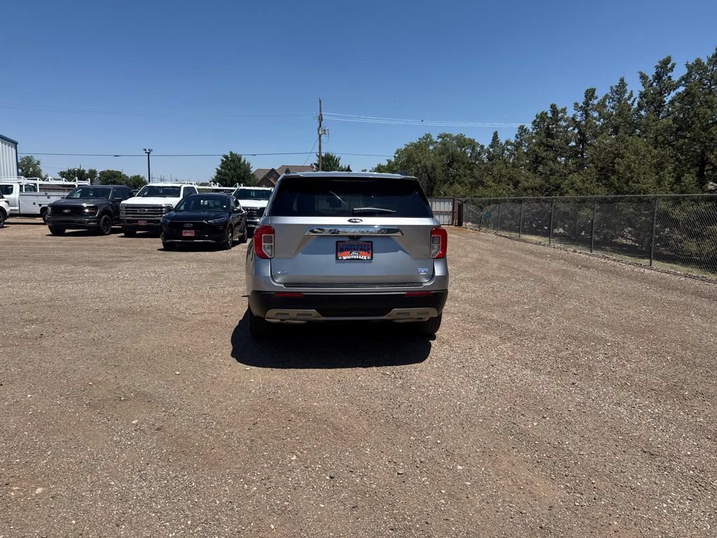 Used 2021 Ford Explorer XLT w/ Equipment Group 202A RWD image 5