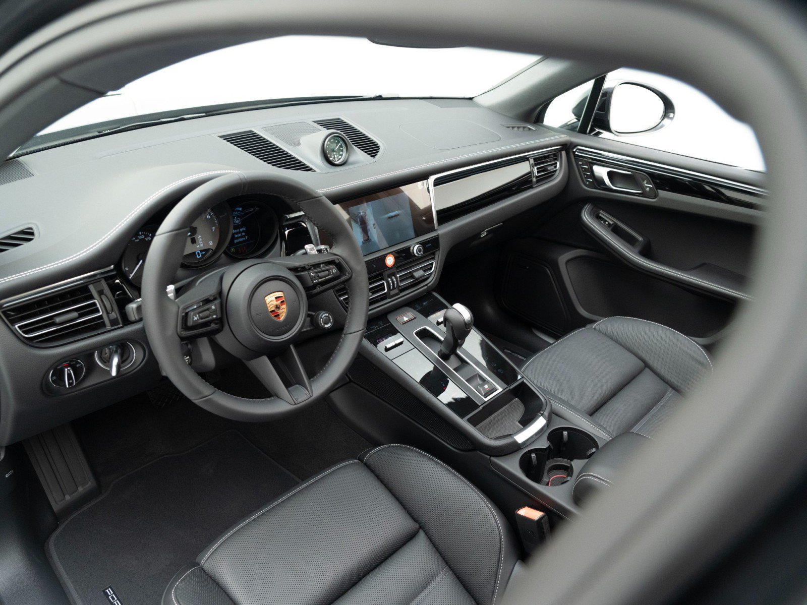 New 2026 Porsche Macan S AWD/4WD image 4
