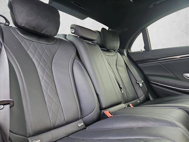 Used 2015 Mercedes-Benz S 550 Sedan image 21