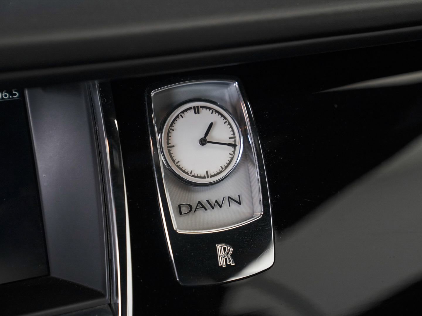 Used 2020 Rolls-Royce Dawn image 38