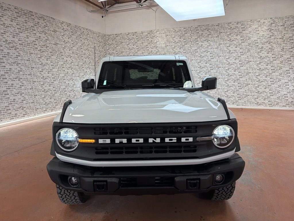 Used 2024 Ford Bronco Black Diamond image 2