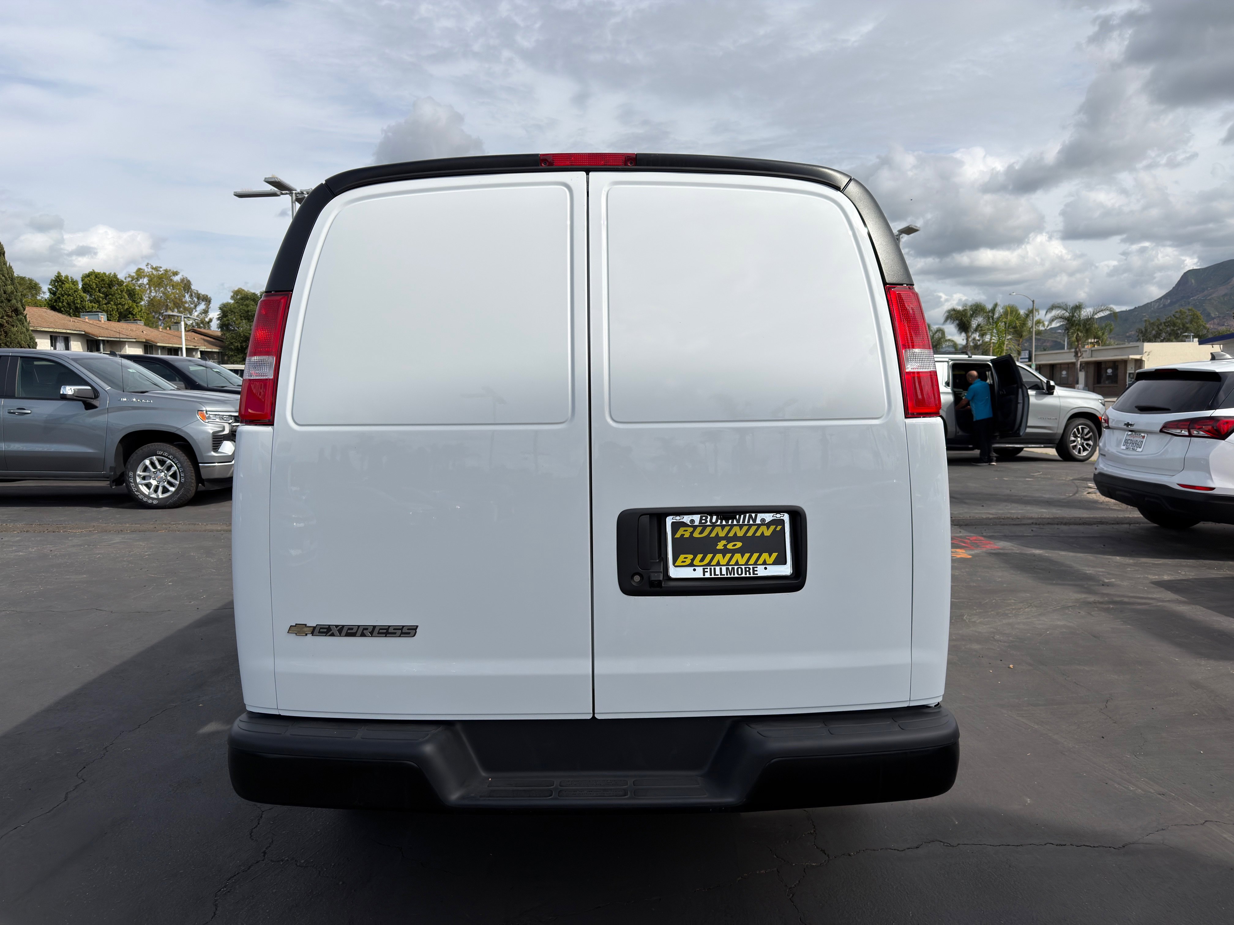 New 2025 Chevrolet Express 2500 w/ Driver Convenience Package image 7