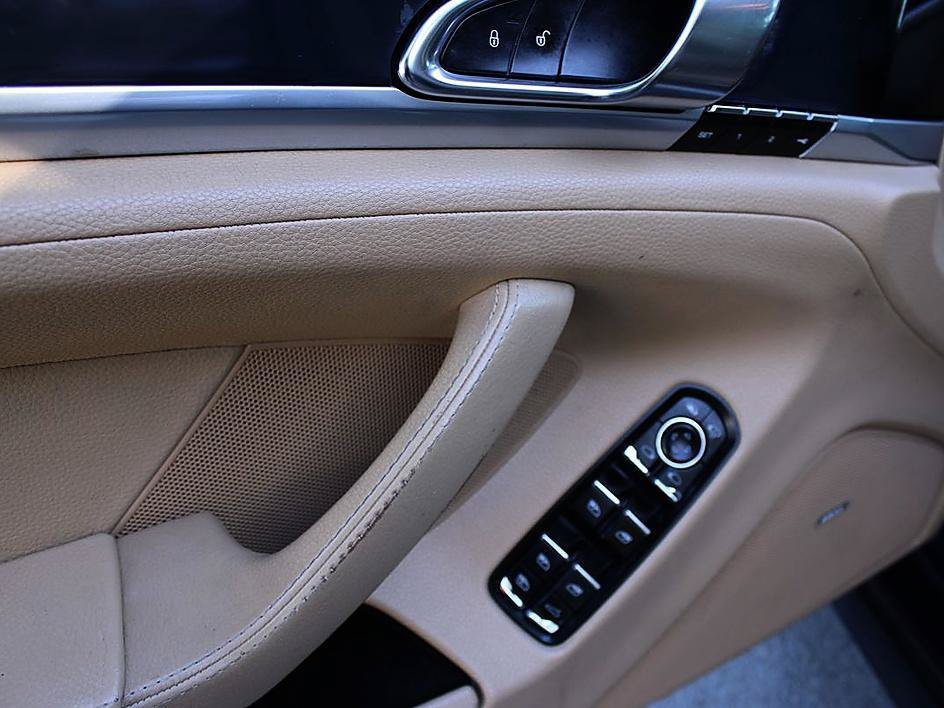 Used 2016 Porsche Panamera Edition RWD image 11