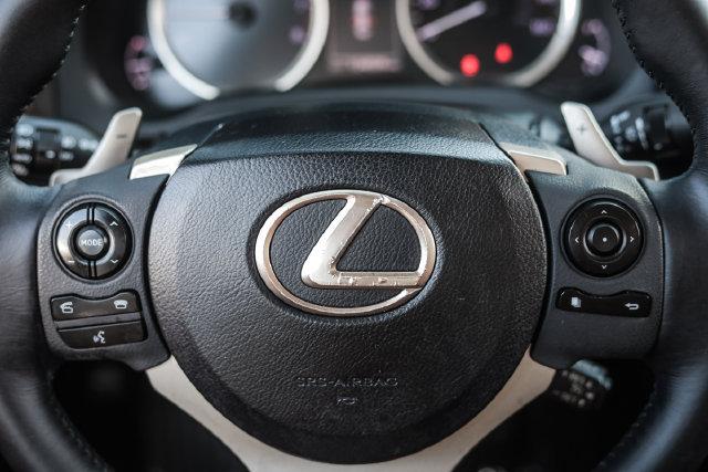Used 2016 Lexus IS 200t RWD image 31