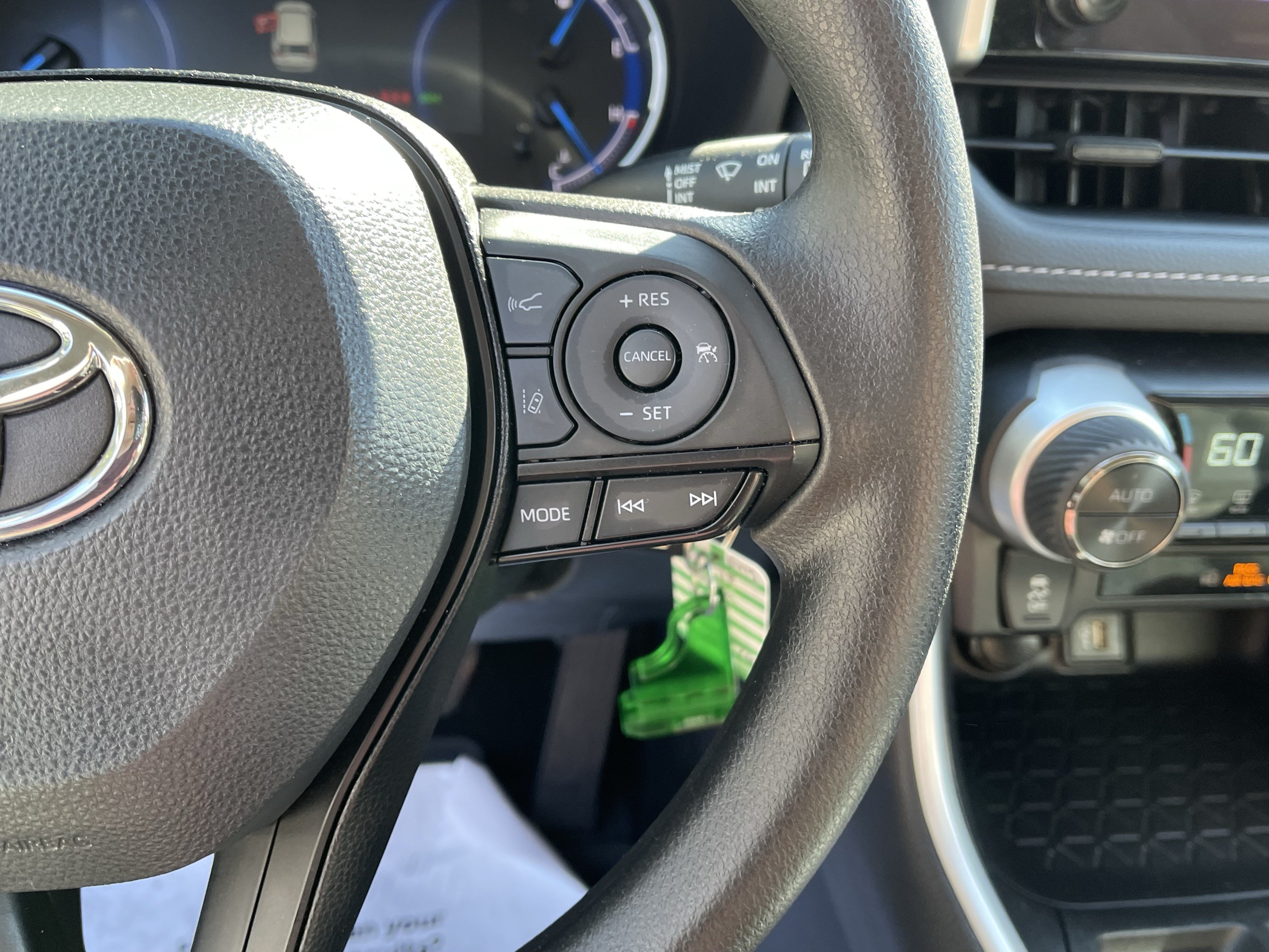 Certified 2024 Toyota RAV4 LE AWD/4WD image 19