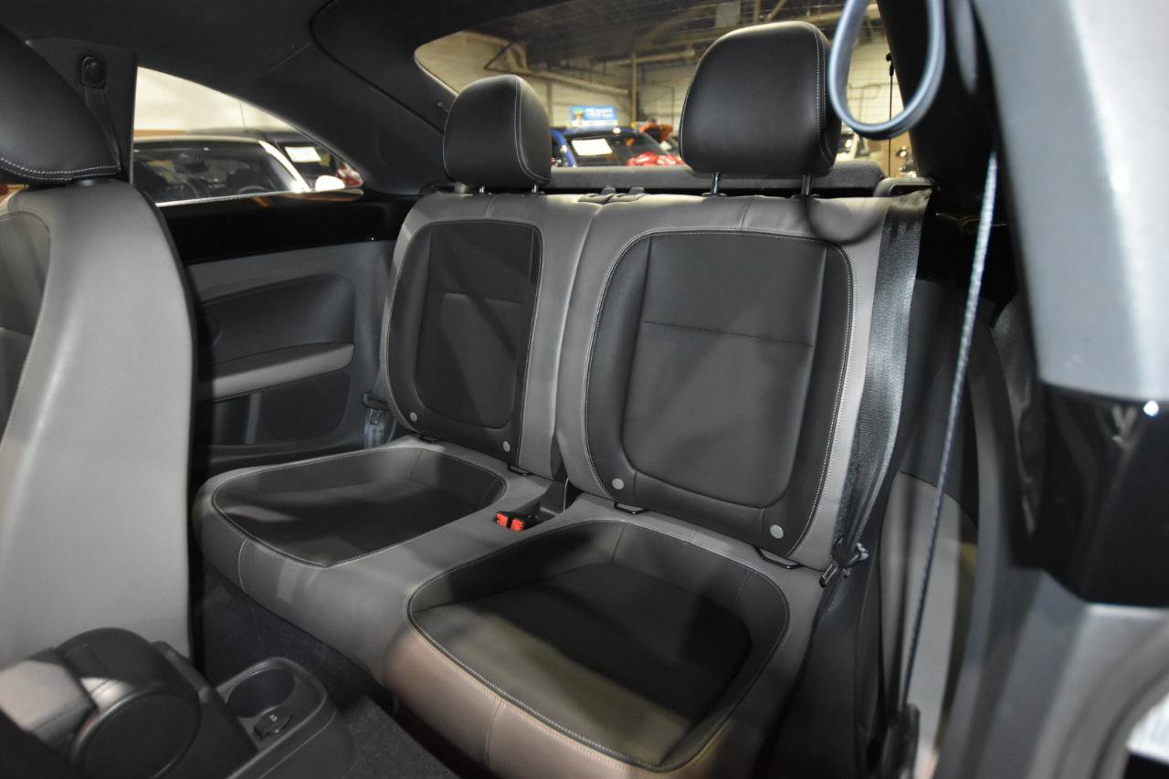 Used 2012 Volkswagen Beetle 2.5 FWD image 22