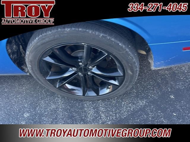 Used 2016 Dodge Challenger SXT Plus image 12