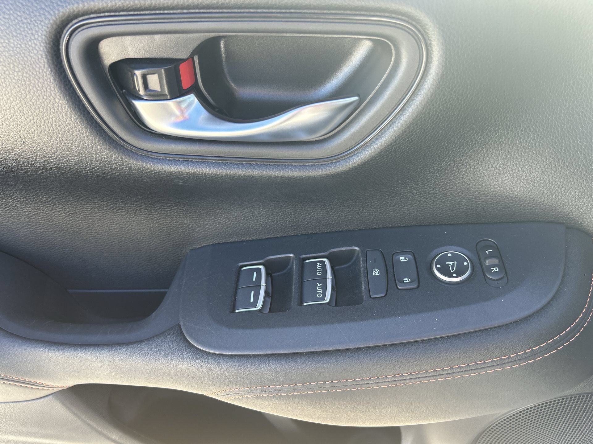 Certified 2024 Honda HR-V Sport image 15
