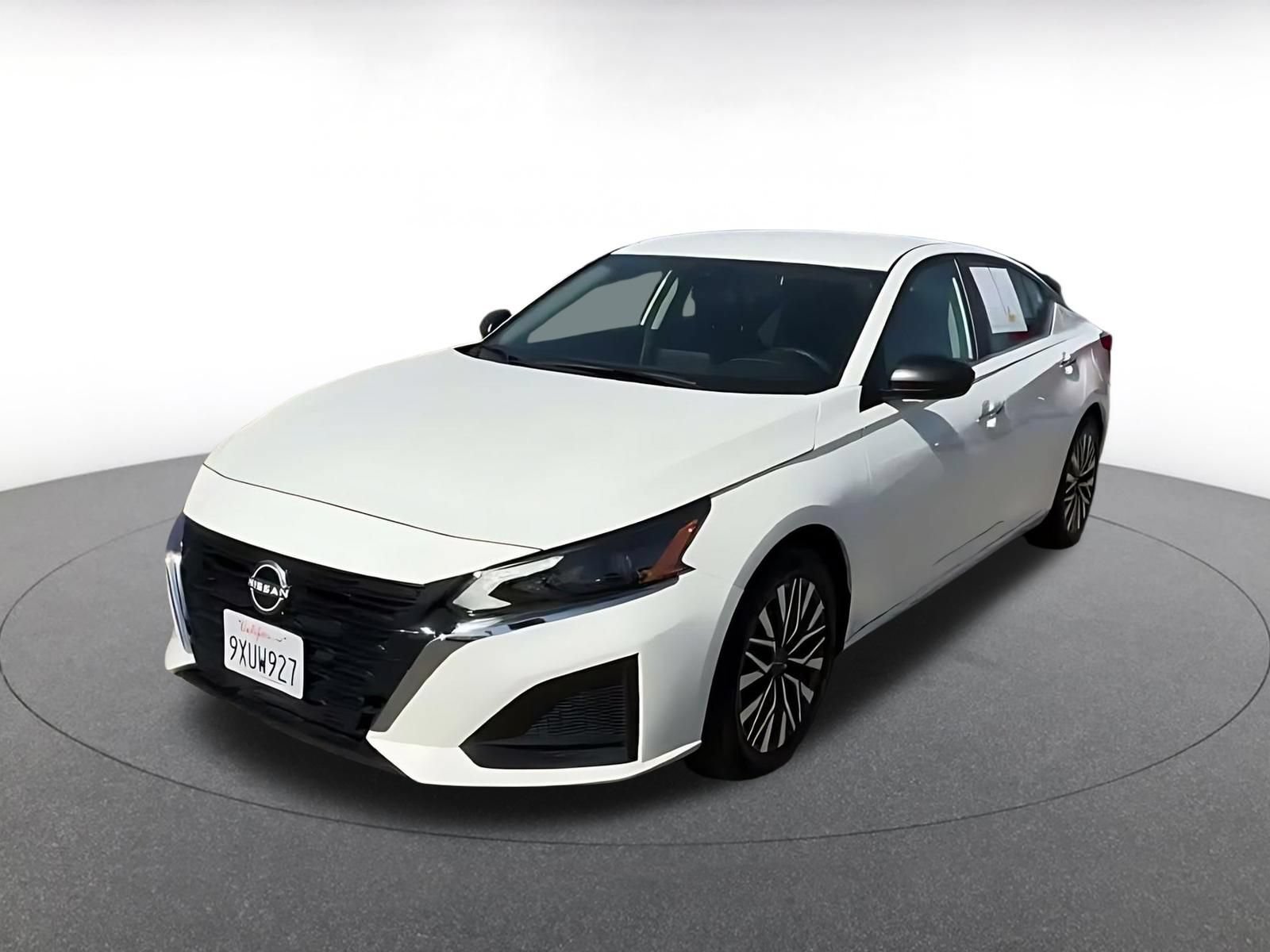 Used 2025 Nissan Altima 2.5 SV FWD image 6