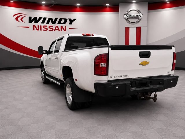 Used 2011 Chevrolet Silverado 3500 LTZ w/ LTZ Plus Package AWD/4WD image 5