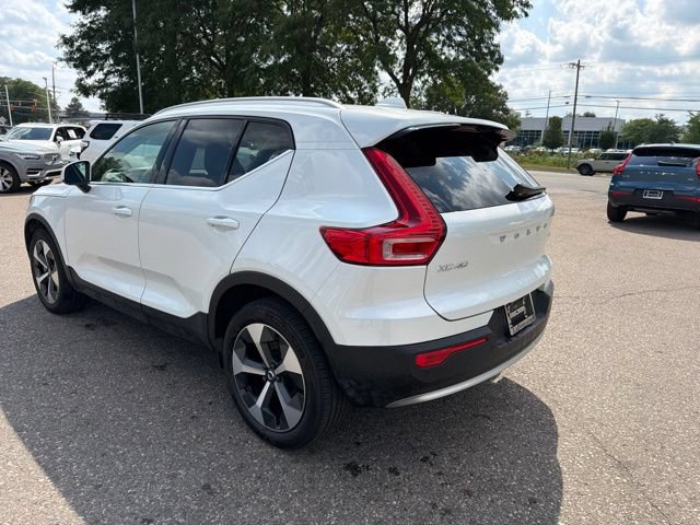 Used 2024 Volvo XC40 B5 Core AWD/4WD image 6