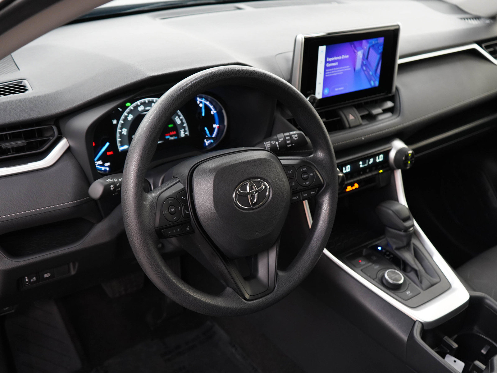 Used 2025 Toyota RAV4 XLE AWD/4WD image 20
