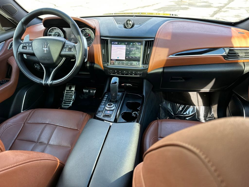 Used 2021 Maserati Levante GranSport image 18