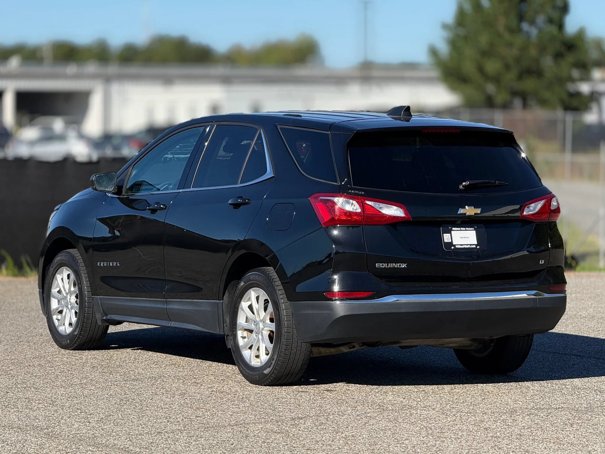 Used 2018 Chevrolet Equinox LT FWD image 10