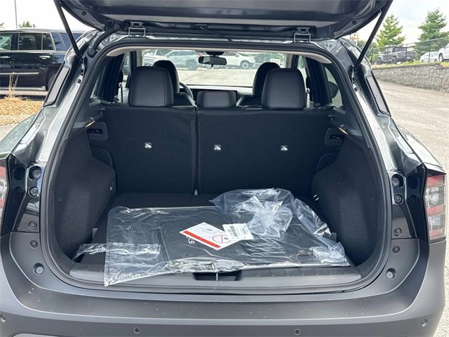 New 2025 Nissan Kicks SR image 13