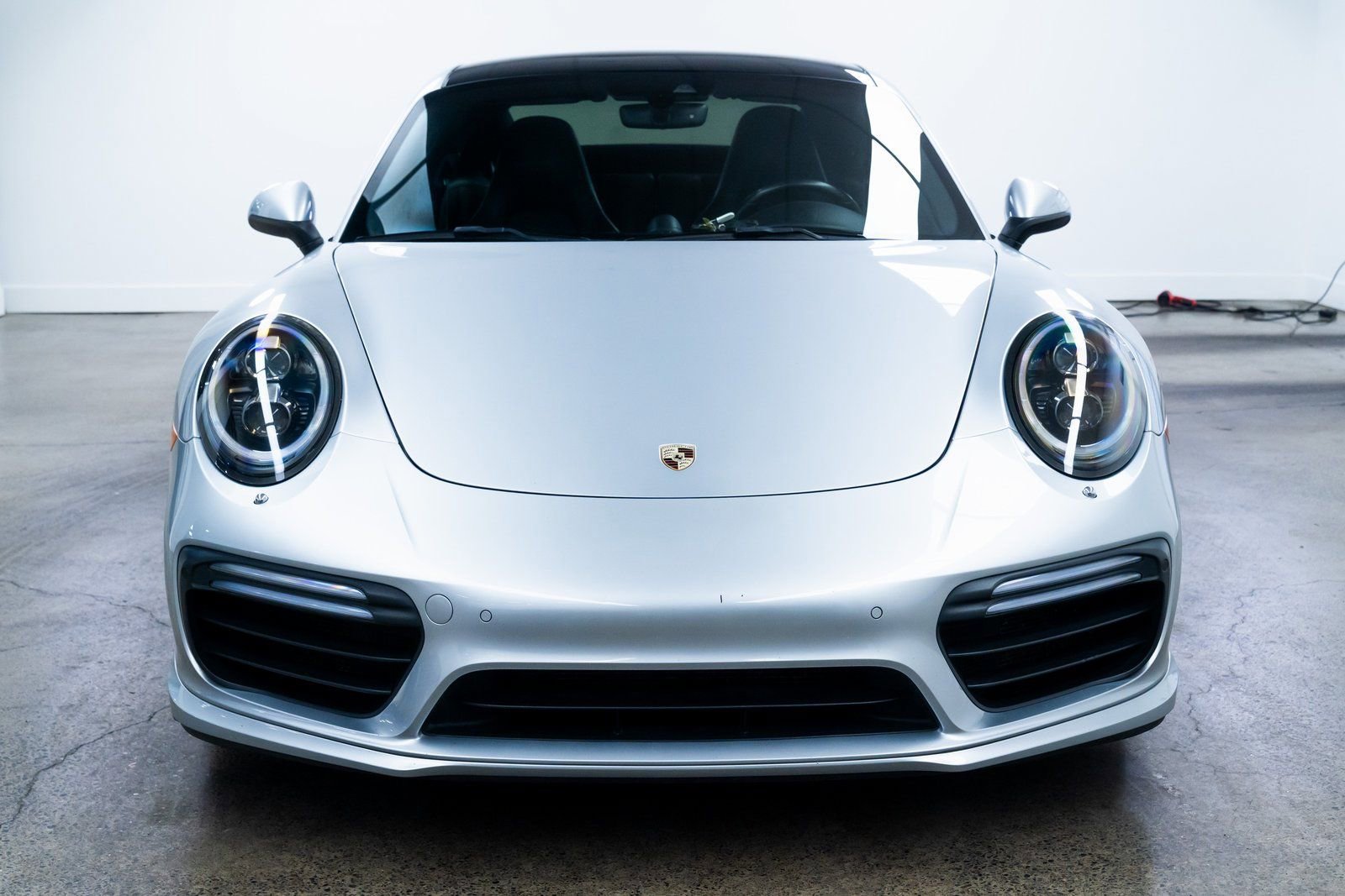 Used 2017 Porsche 911 Turbo S image 2