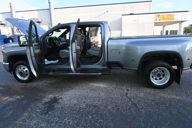 Used 2024 Chevrolet Silverado 3500 LTZ AWD/4WD image 41