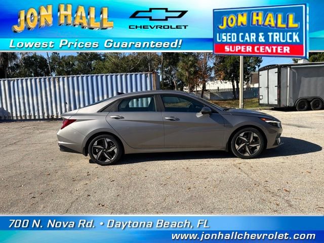 Used 2023 Hyundai Elantra Limited image 12