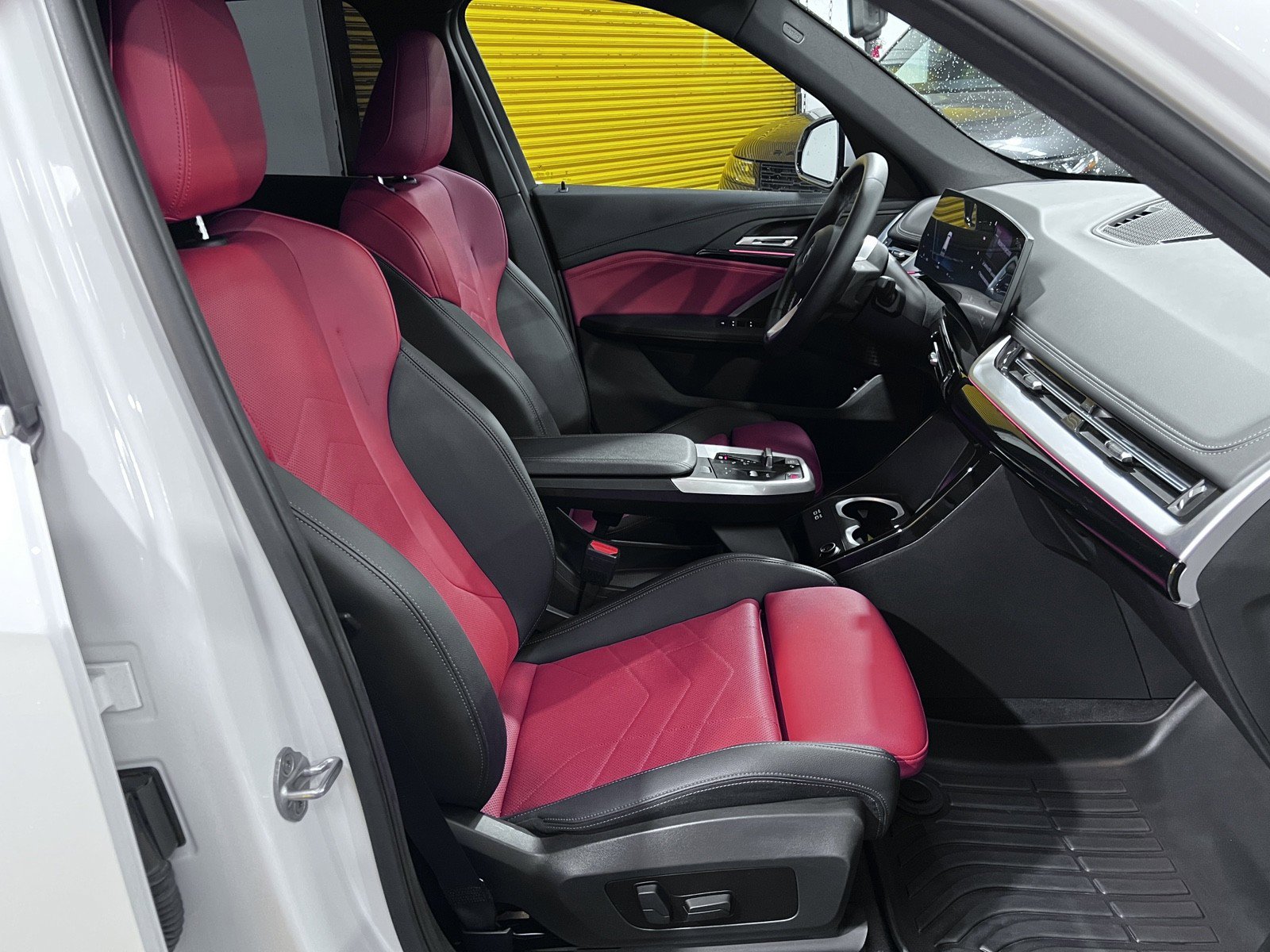 Used 2023 BMW X1 xDrive28i w/ Convenience Package image 16