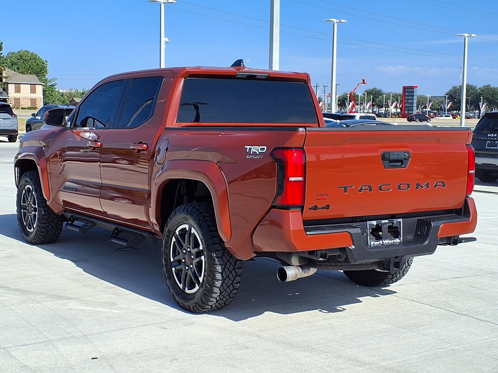Used 2025 Toyota Tacoma TRD Sport AWD/4WD image 7