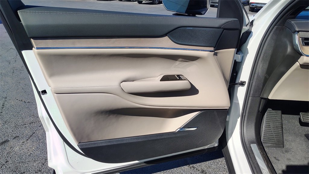 New 2025 Volvo EX90 Plus image 8