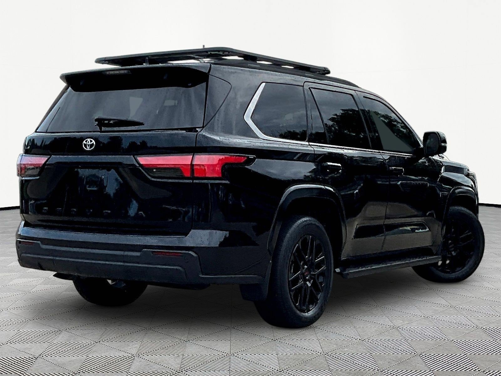 Used 2024 Toyota Sequoia SR5 w/ SR5 Premium Package AWD/4WD image 6