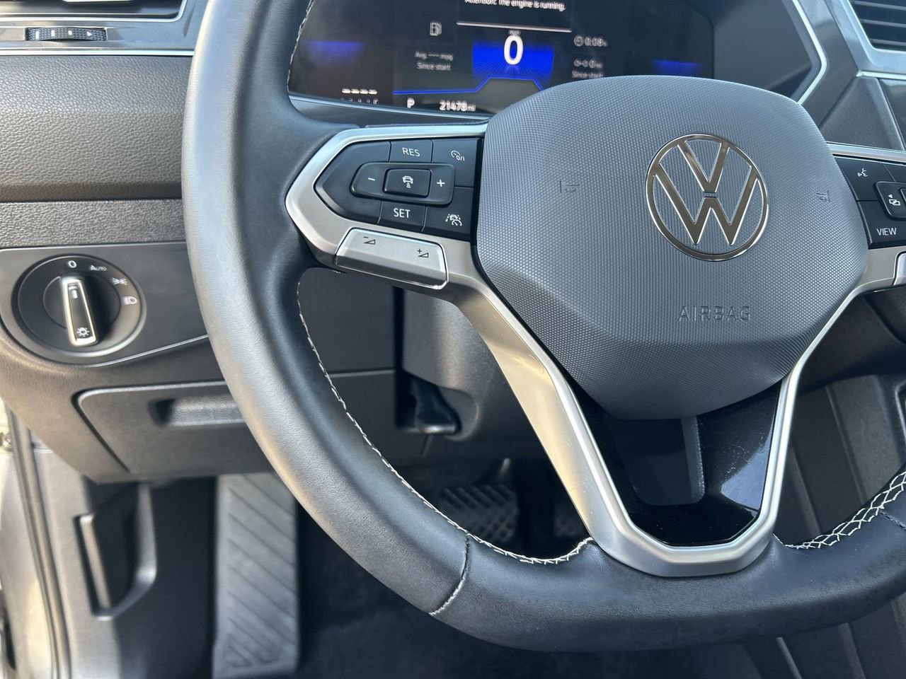 Certified 2023 Volkswagen Tiguan SE FWD image 20