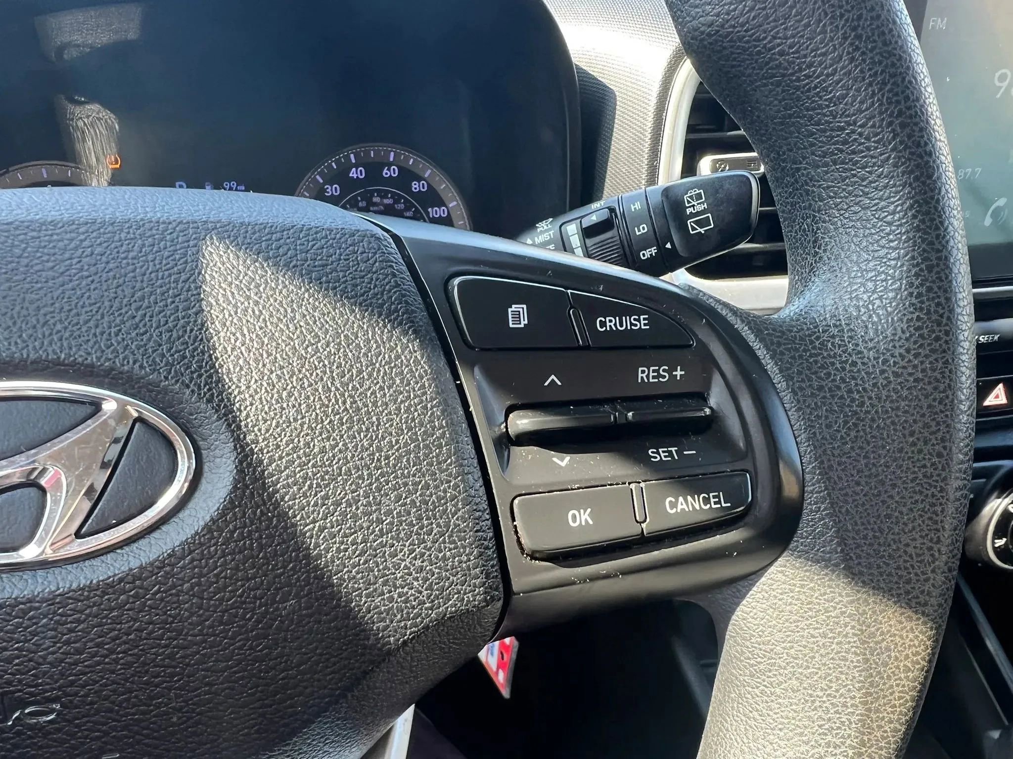 Used 2020 Hyundai Venue SE FWD image 21