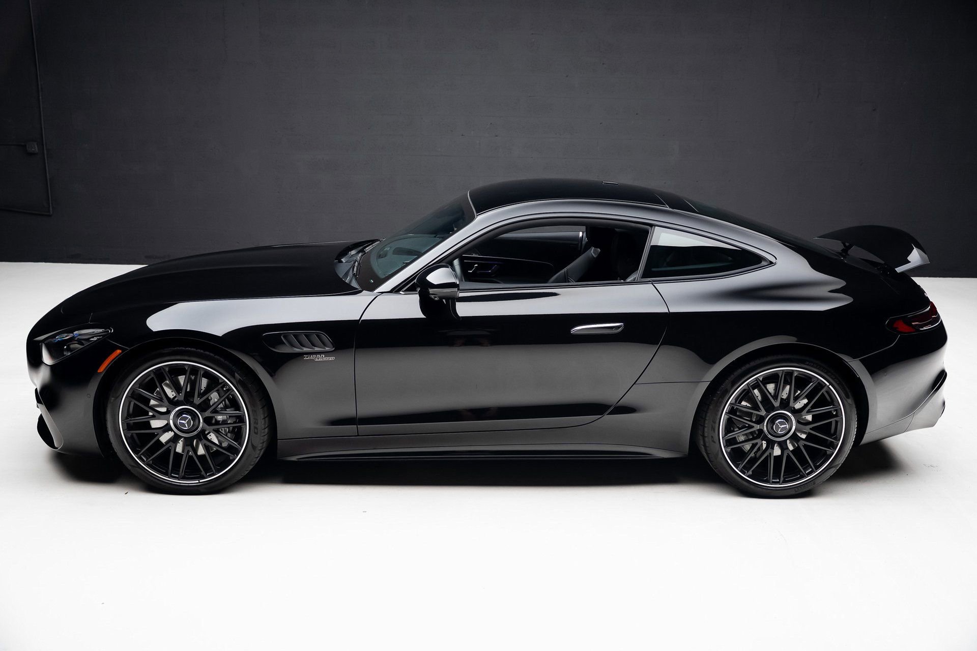 Used 2025 Mercedes-Benz AMG GT 43 image 17