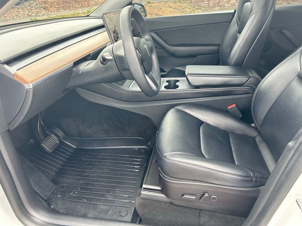 Used 2021 Tesla Model Y Long Range image 20