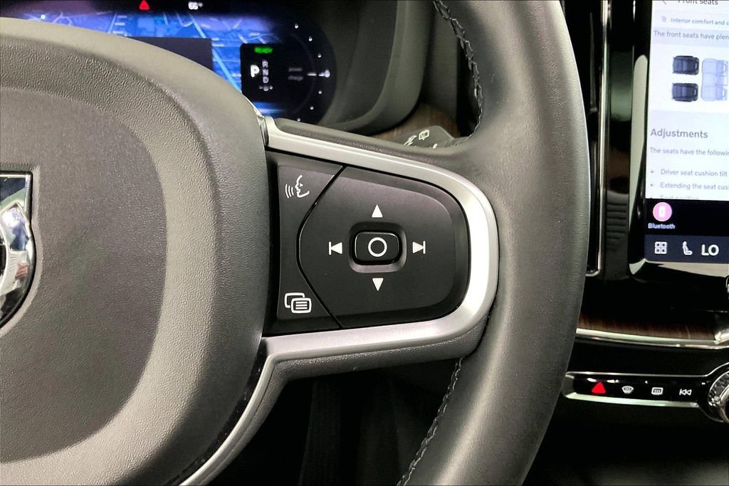 Used 2022 Volvo XC60 T8 Inscription Expression image 12