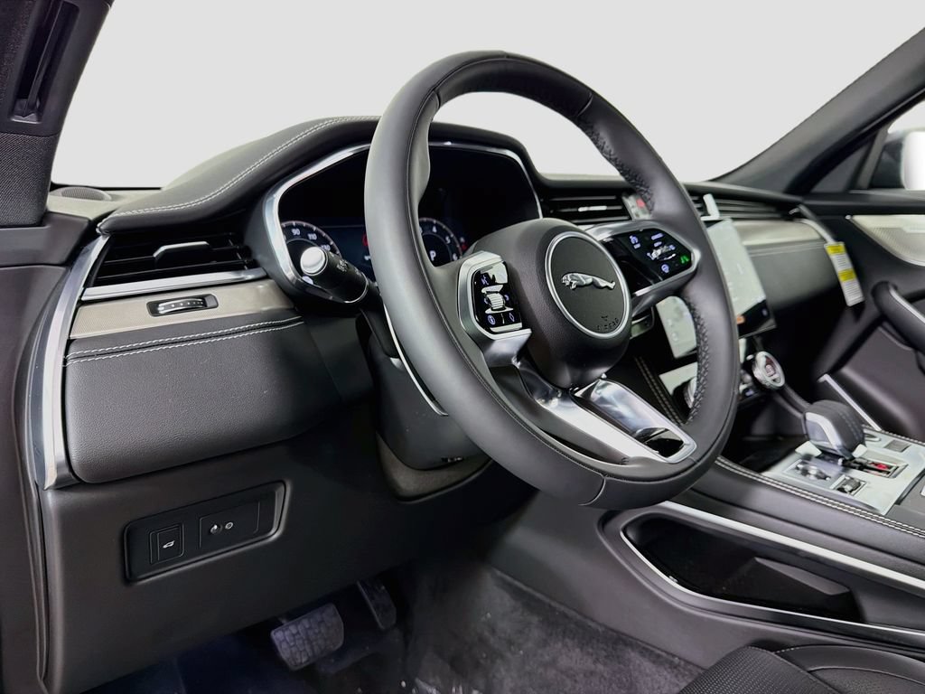 New 2026 Jaguar F-PACE R-Dynamic S AWD/4WD image 9