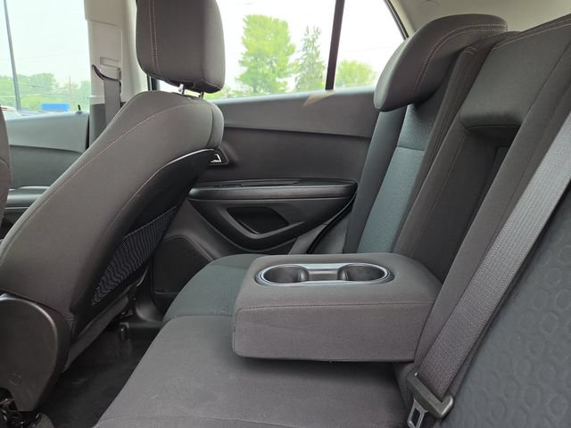 Used 2020 Chevrolet Trax LS w/ LPO, Protection Package AWD/4WD image 30