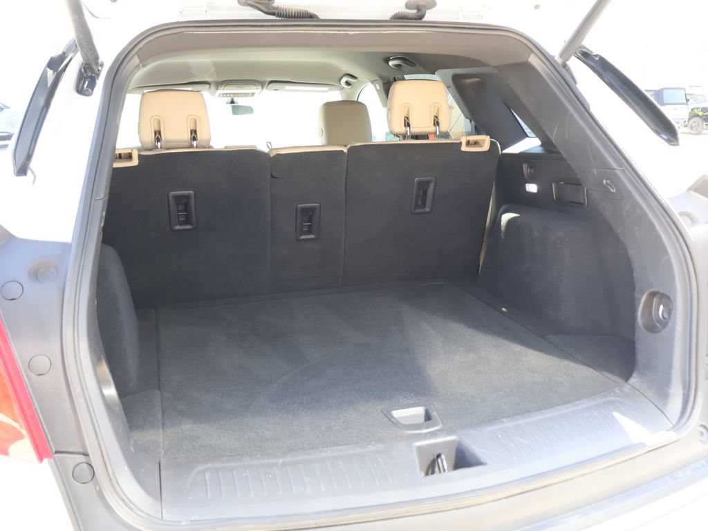Used 2017 Cadillac XT5 FWD image 14