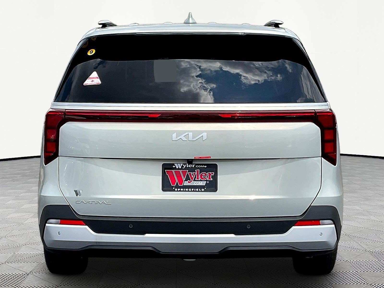 New 2027 Kia Carnival EX FWD image 5