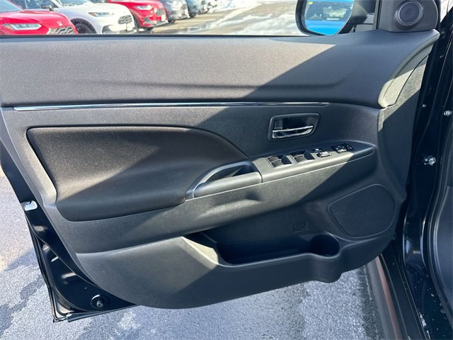 Used 2025 Mitsubishi Outlander Sport 2.0 S image 14