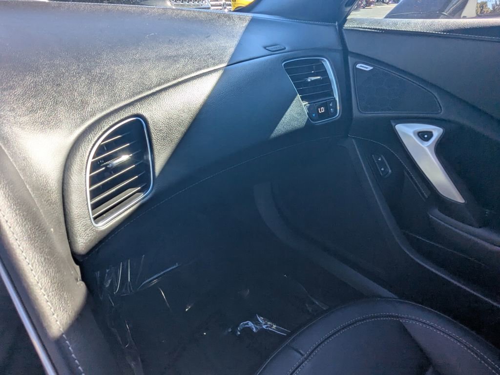 Used 2016 Chevrolet Corvette Z06 w/ 2LZ Preferred Equipment Group image 4