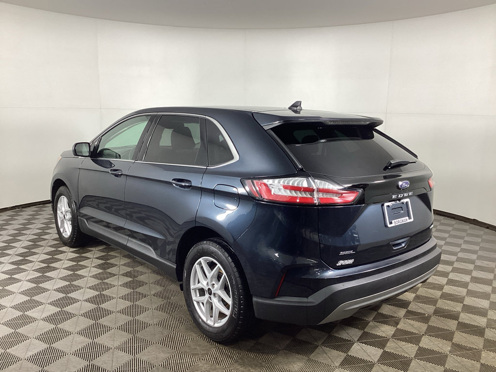 Used 2023 Ford Edge SEL w/ Convenience Package image 4